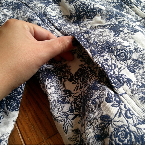 Blue Rose Quilted Jacket - Picture 4 of 7